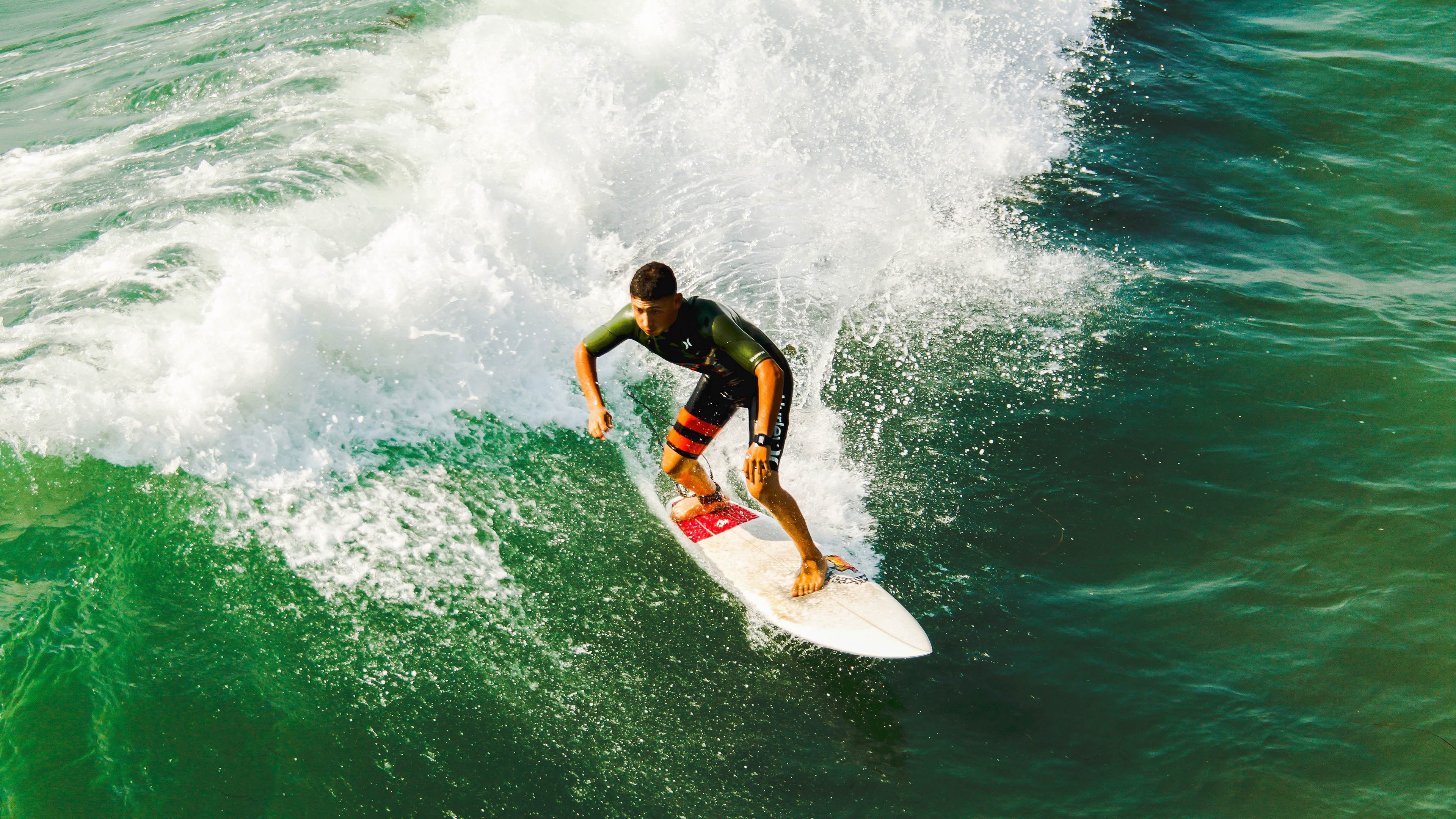 德甲“火力全开”：多特蒙德鬼魅反击依旧震撼